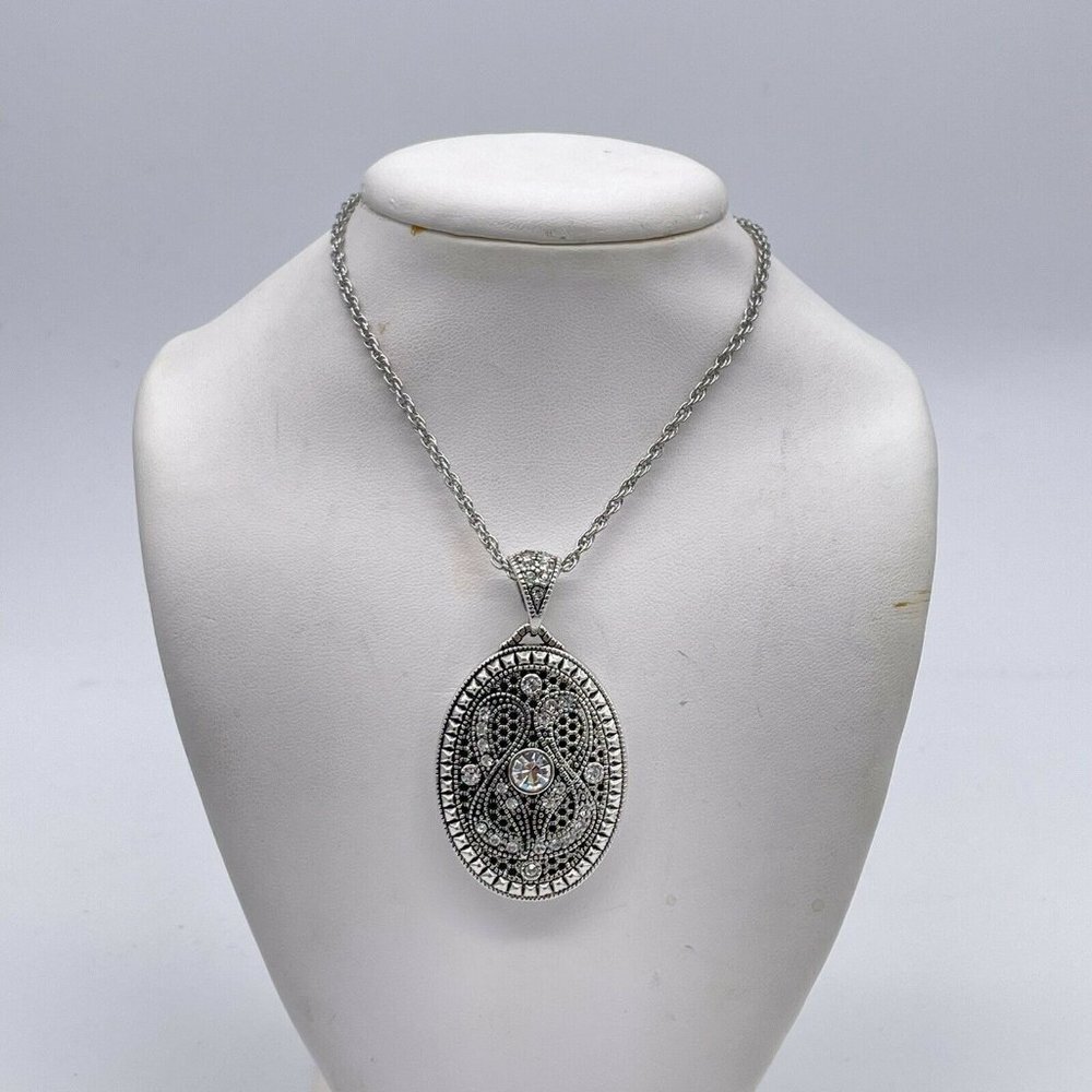 Long LIA SOPHIA NECKLACE with Lacey Oval Crystal - Picture 2 of 3